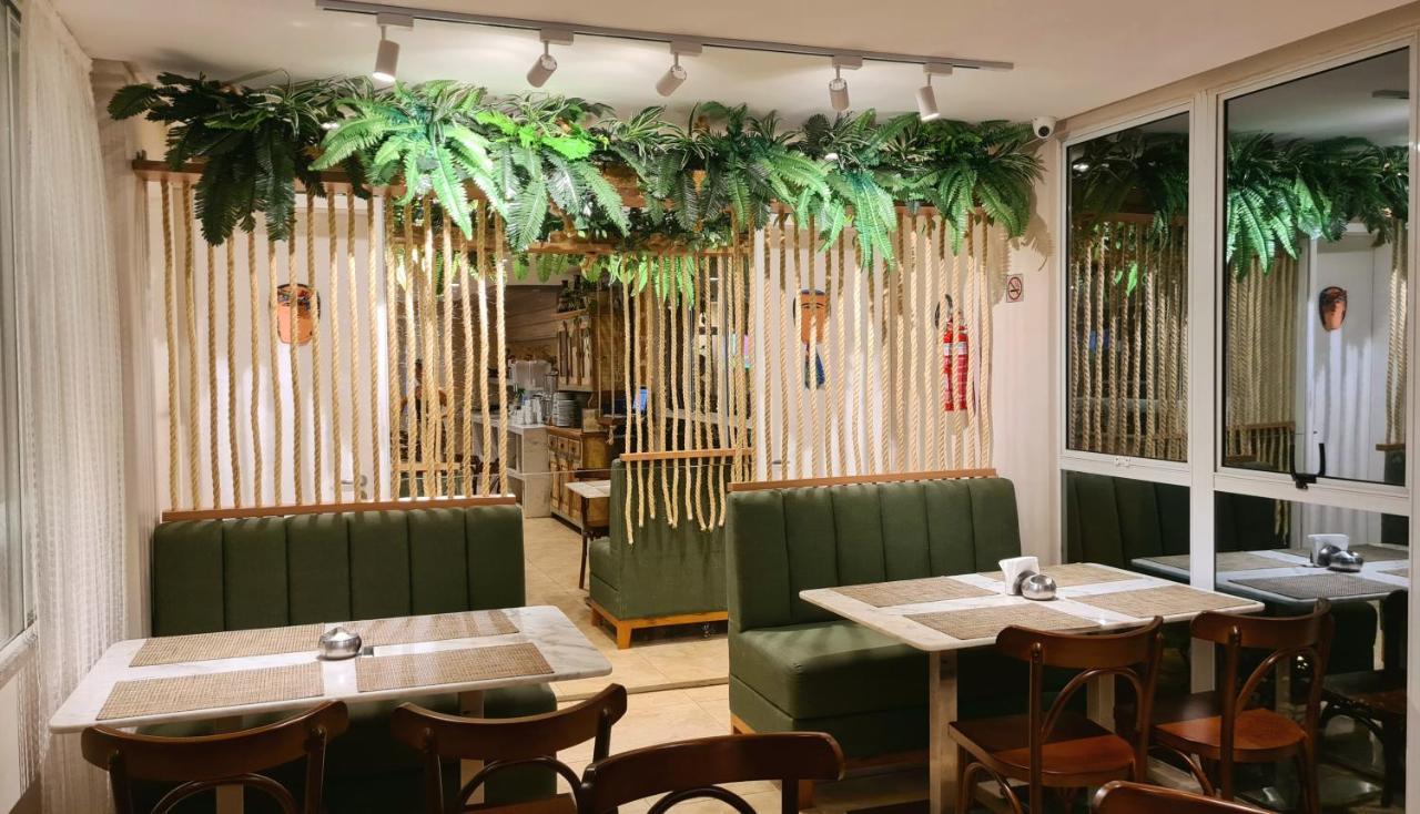 Atlantic Palace Family Inn Акуираз Екстериор снимка