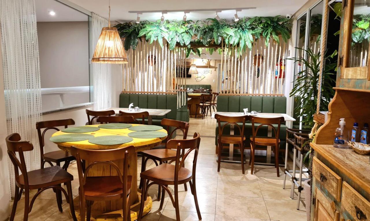 Atlantic Palace Family Inn Акуираз Екстериор снимка